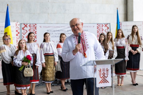 Alexandru Munteanu a participat la evenimentul dedicat Zilei Internaționale a Cămășii Ucrainene „Vyshyvanka”