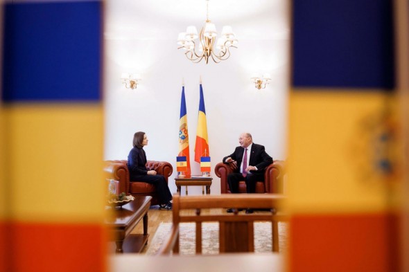 BREAKING NEWS // Maia Sandu i-a acordat cetățenia Republicii Moldova lui Traian Băsescu