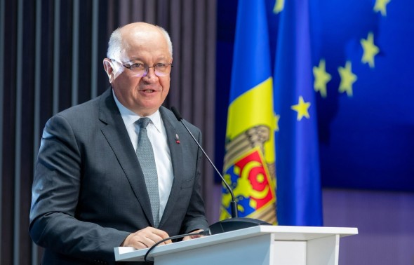 BREAKING NEWS // Alexandru Munteanu și-a dat demisia din funcția de prim-ministru