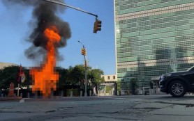VIDEO +18 // Un bărbat a murit după ce și-a dat foc în fața sediului ONU din New York. Care a fost motivul