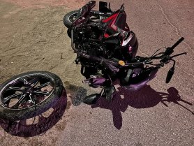 Accident grav la Șoldănești: O tânără s-a tamponat cu motocicleta într-un gard