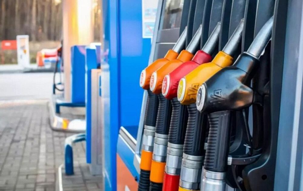 Benzina și motorina se scumpesc din nou. Cât vor costa carburanții mâine